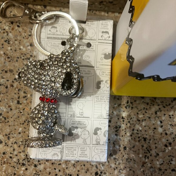 Peanuts Snoopy Bag Keychain Rhinestone!! NIB!! - Picture 4 of 4